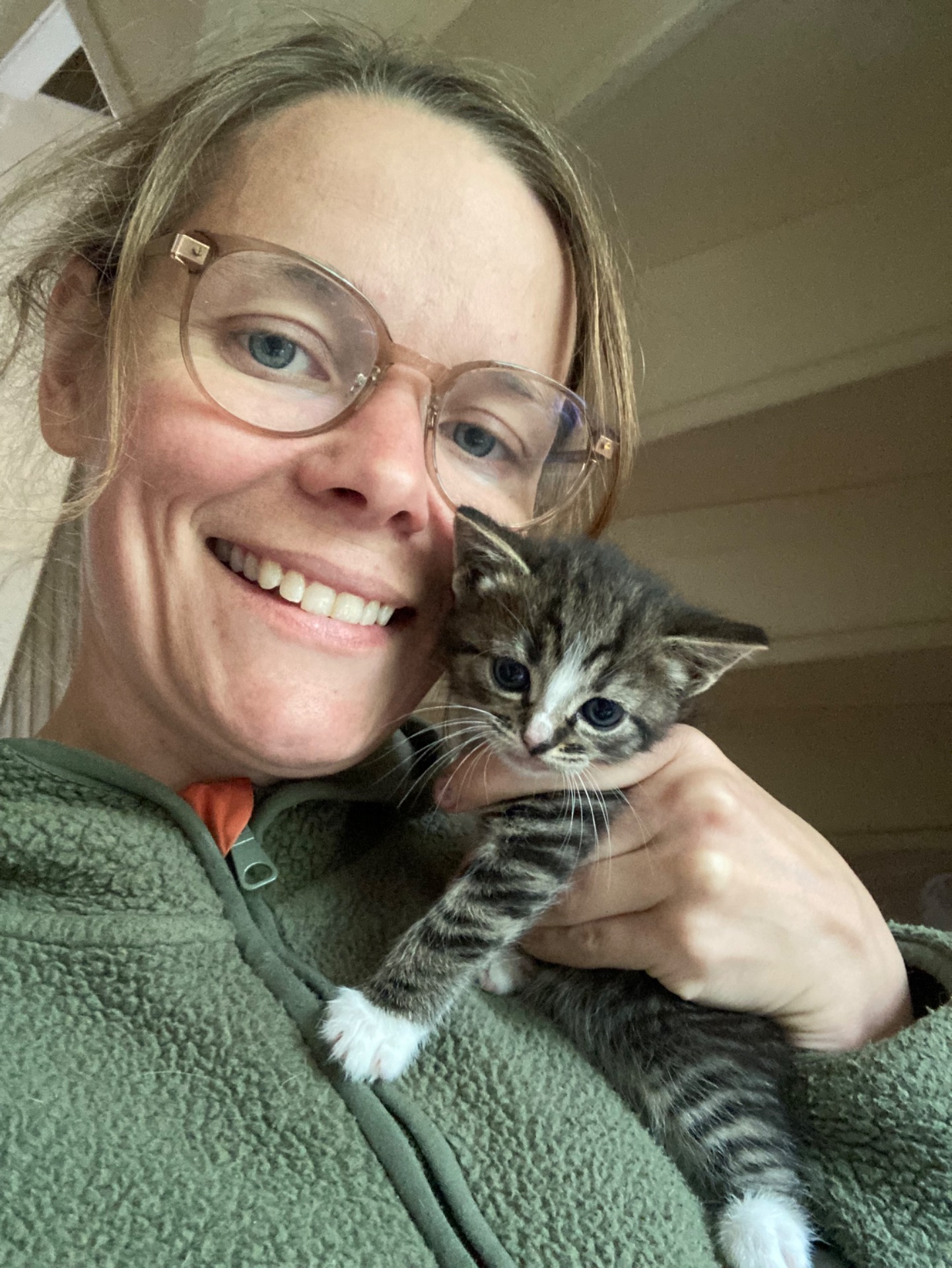 Sofia med katten Misse